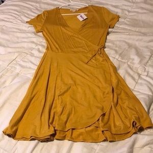 NWT ROLLA COASTER WRAP DRESS